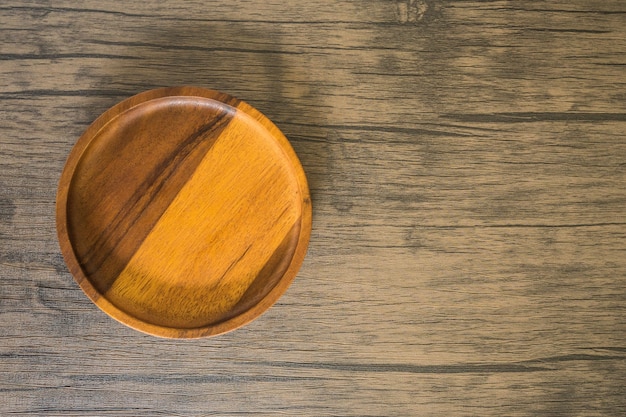 Kochutensilien aus Holz und gebacken in der Küche gekocht