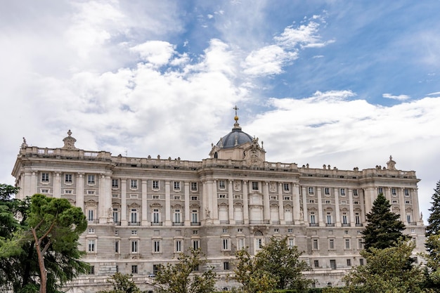 Königspalast von Madrid und Sabatini-Park in Madrid, Spanien