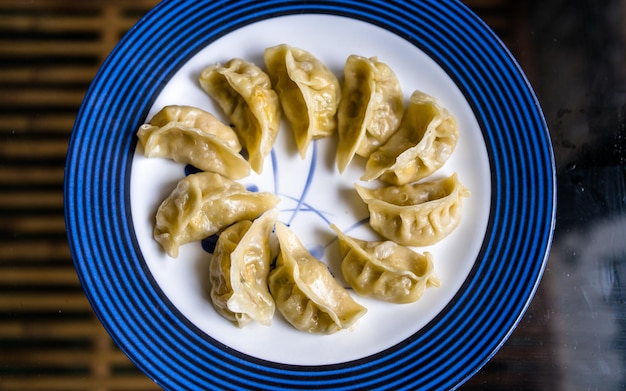 köstliche chinesische handgemachte Essensknödel Momos