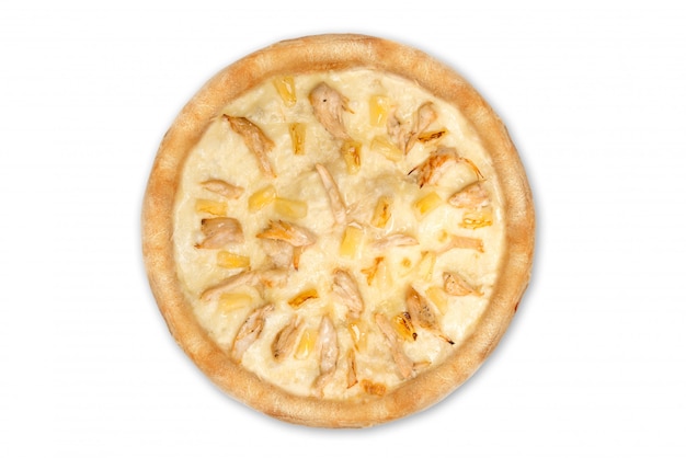 Köstliche italienische Pizza mit den Ananas und Hühnerleiste lokalisiert auf weißem Hintergrund, Draufsicht