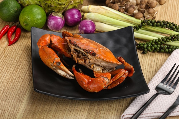 Köstliche luxuriöse gedämpfte rote Krabbe