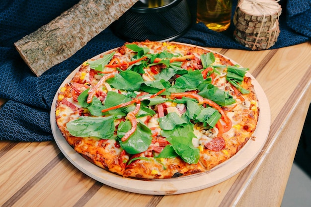 Köstliche Mischung Pizza italienisches Essen