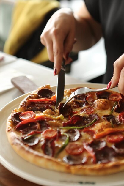 Köstliche Mischung Pizza italienisches Essen