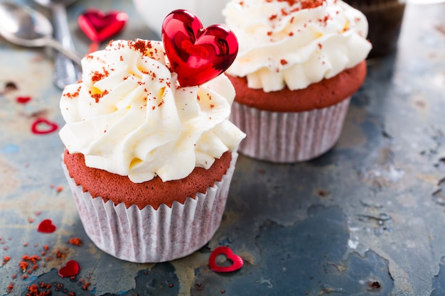 Köstliche rote Samtkleine kuchen