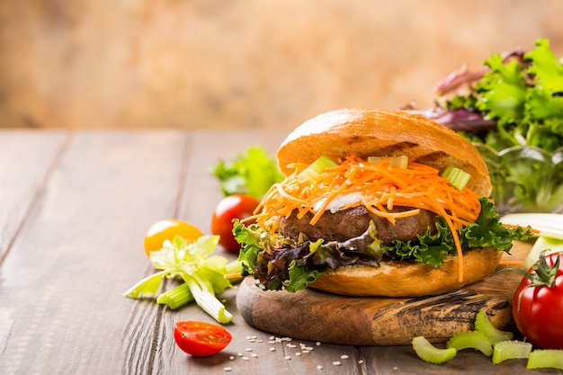 Köstlicher Bagelburger