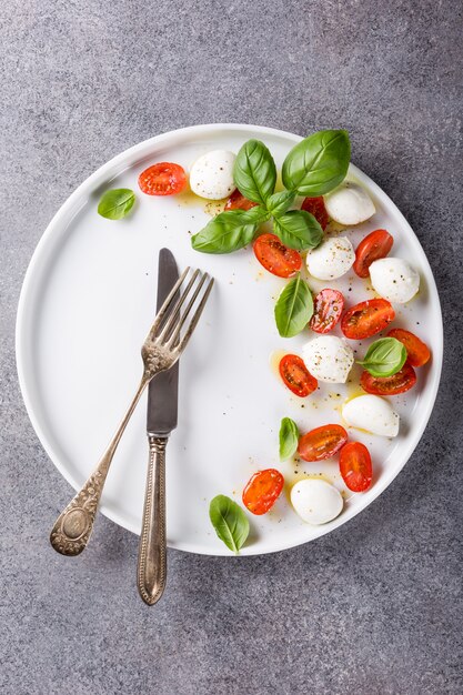 Köstlicher Caprese-Salat