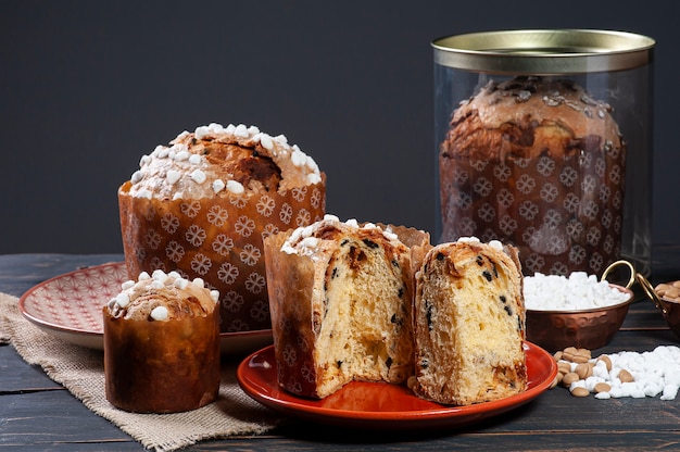 Köstlicher hausgemachter Panettone mit Schokolade