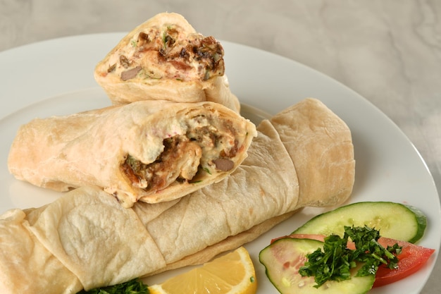 köstliches Hühnchen-Shawarma-Sandwich, köstliche Fast-Food-Gerichte, arabische Restaurants