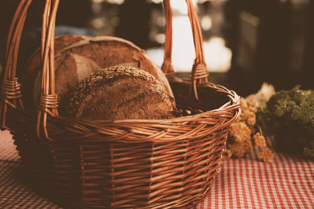 köstliches naturästhetisch gebackenes Brot