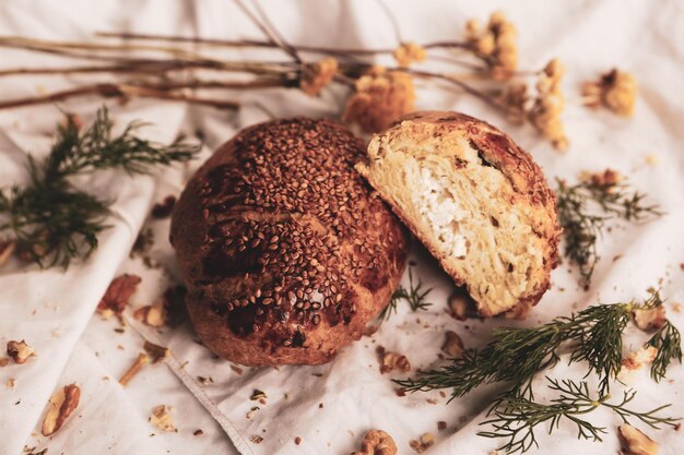 köstliches naturästhetisch gebackenes Brot