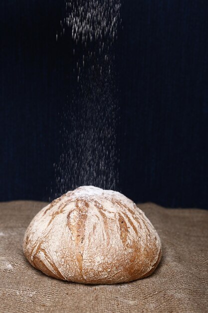 köstliches naturästhetisch gebackenes Brot