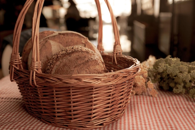 köstliches naturästhetisch gebackenes Brot