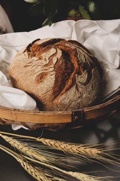 köstliches naturästhetisch gebackenes Brot