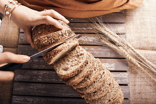 köstliches naturästhetisch gebackenes Brot