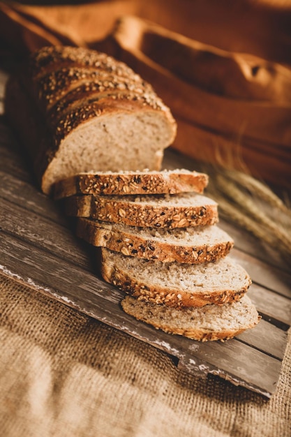 köstliches naturästhetisch gebackenes Brot