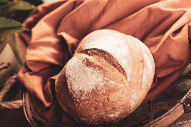 köstliches naturästhetisch gebackenes Brot