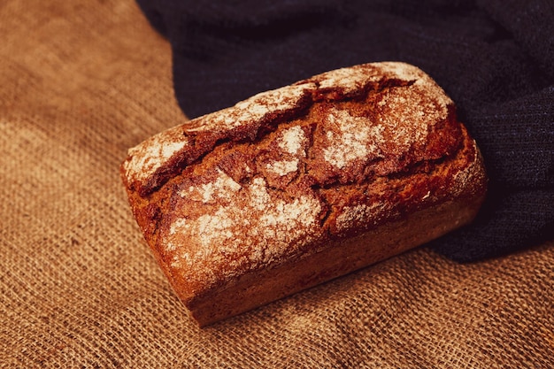 köstliches naturästhetisch gebackenes Brot