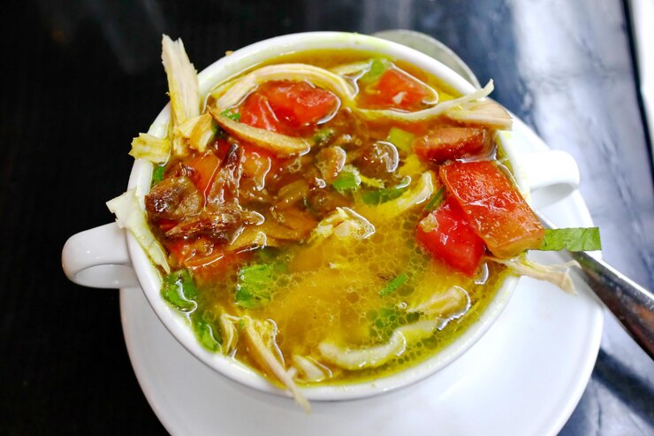 Foto köstliches soto semarang-huhn