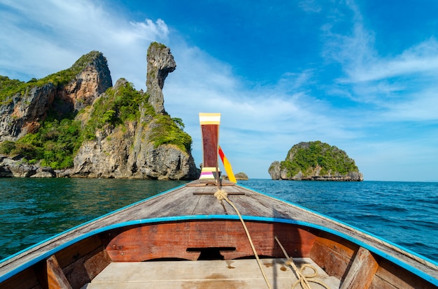 Koh Kai barco de madera Krabi Tailandia