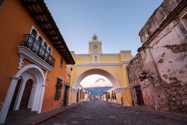 Kolonialarchitektur in der alten Stadt Antigua Guatemala, Mittelamerika, Guatemala