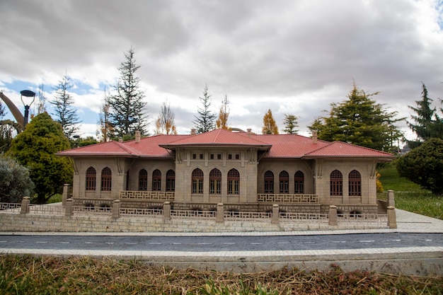 Konya - Turquía, 19 de noviembre de 2022, miniaturas realistas en Konya 80 Binde Devr-i Alem Parki.