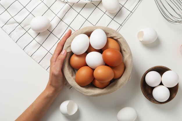 Konzept der Draufsicht der Eier der natürlichen landwirtschaftlichen Produkte