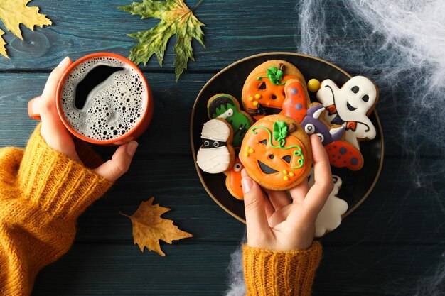 Konzept der Halloween-Süßigkeiten lustige Süßigkeiten Draufsicht