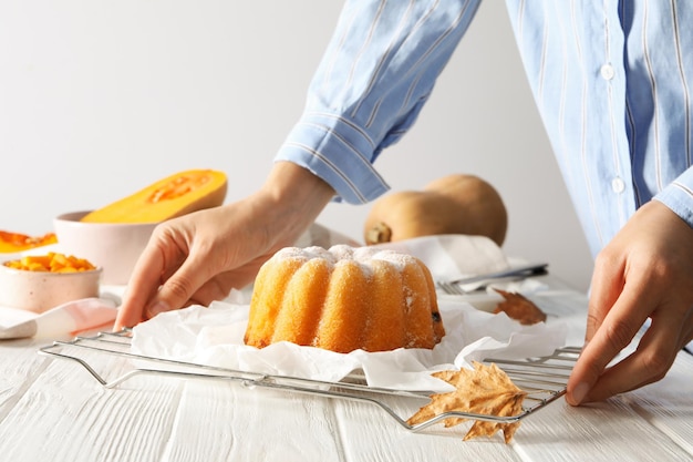 Konzept der Herbststimmung Essen Kürbiskuchen