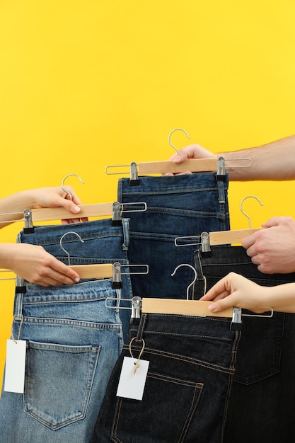 Konzept der Jeans Freizeitkleidung Konzept Jeans als Alltagskleidung