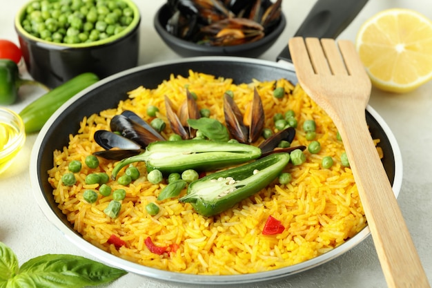 Konzept des köstlichen Essens mit spanischer Paella
