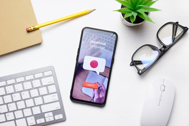Konzept des Online-Lernens einer japanischen Sprache.