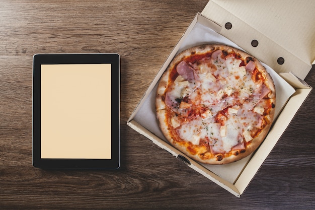 Foto konzept pizza lieferung lebensmittelmenü