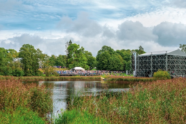 Konzert unter freiem Himmel im Park