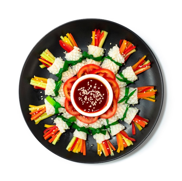 Koreanischer Tintenfischsalat Nakji Cold Salad Koreanisches Essen Appetizer Style dekorieren Gemüse Draufsicht
