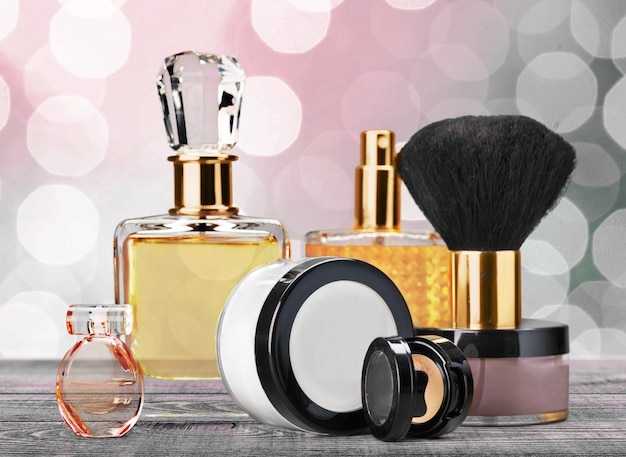 Kosmetik-Set. Parfüm und Make-up