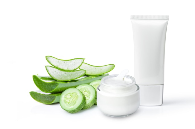 Kosmetische Hautpflegecreme mit Aloe Vera und Gurke