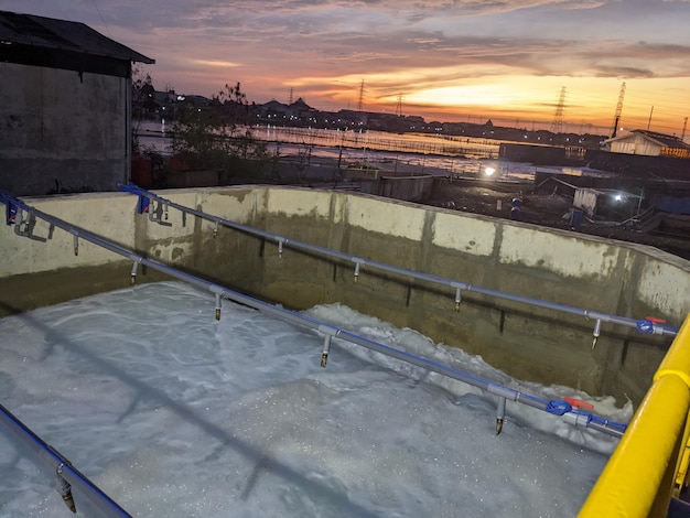 Kraftwerksprojekt Aktivität Wasserqualitätstest Entwässerung und Vorbereitung des Schlauchs.