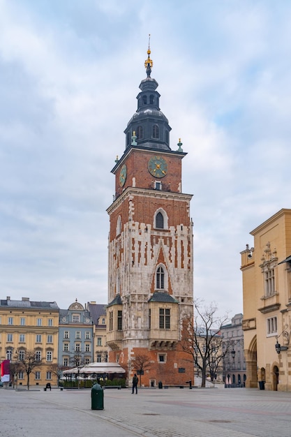 Krakau Polen 13. März 2022 Der Rathausturm auf dem Hauptplatz von Krakau