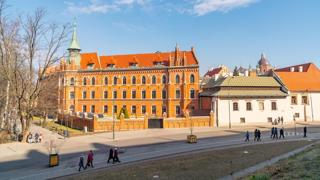 Krakau Polen 13. März 2022 Straße mit historischen Häusern in der Krakauer Altstadt