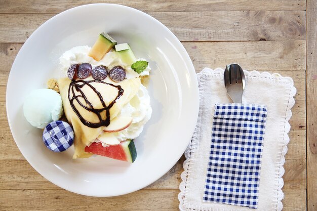 Kreppkuchen mit Früchten