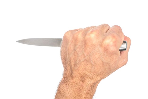 Foto kriminelle hand mit messer auf weißem hintergrund starke männliche hand