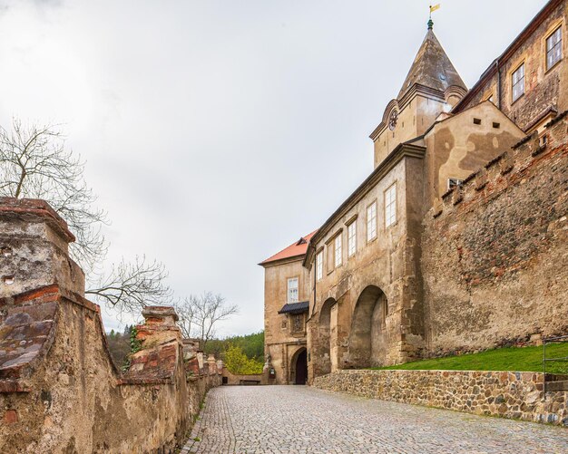 Foto krivoklat el castillo medieval de la república checa