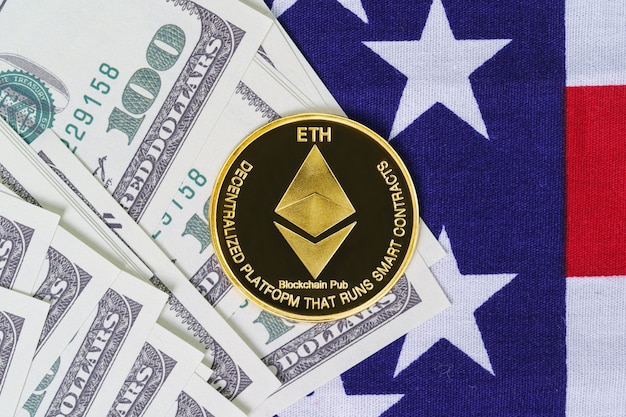 Kryptowährungskonzept. Gold-Ethereum-Münze und -Banknote auf der Flagge der Vereinigten Staaten von Amerika USA