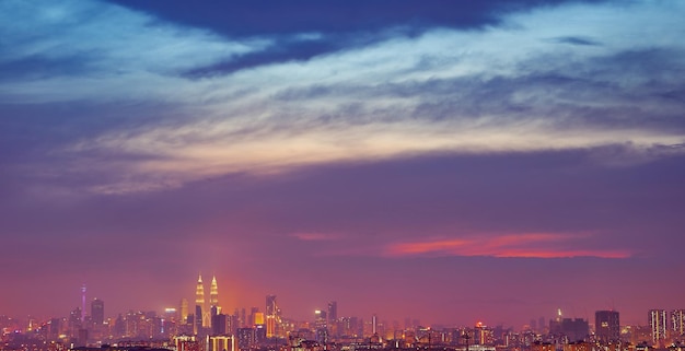 Kuala Lumpur-Skyline bei Nacht