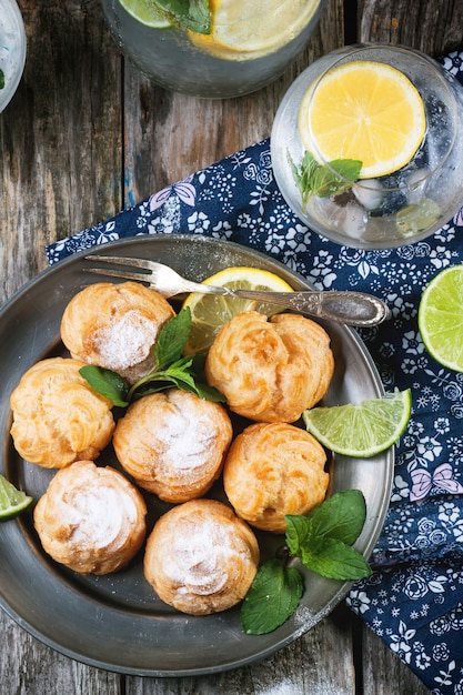 Kuchen Kränzchen mit Limonade