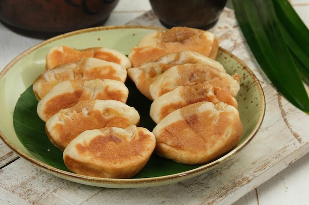 Kue Pukis o pastel pukis Panqueques tradicionales en forma de media luna de Java