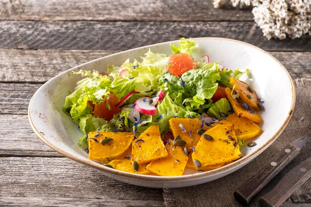 Kürbissalat mit Grapefruit Herbstkürbissalat