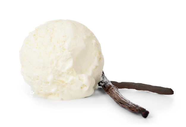 Kugel aus köstlichem Vanilleeis auf weißem Hintergrund