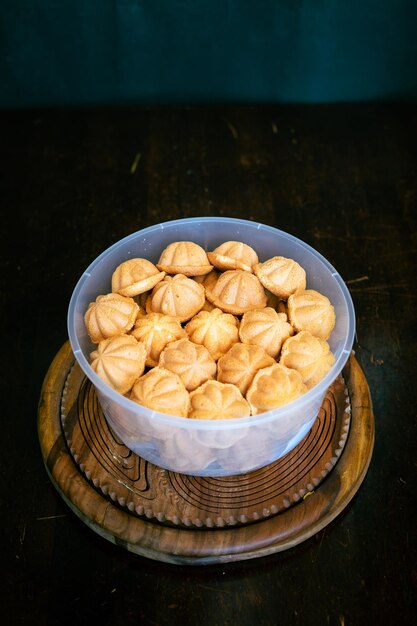 Kuihulu baulu oder bolu Schwammkuchen gebackenes asiatisches traditionelles Essen