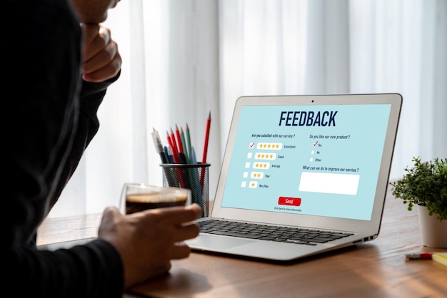 Kundenfeedback und Bewertungsanalyse durch modische Computersoftware